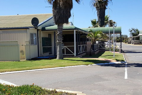 Sunset Beach Holiday Park - Accommodation Brisbane 5