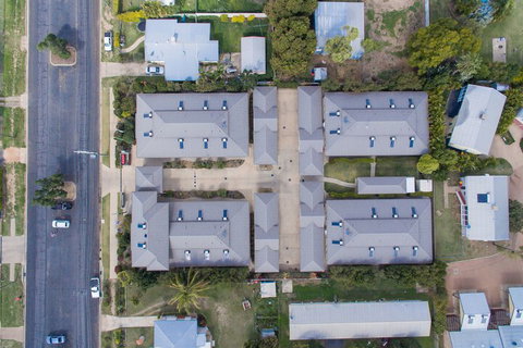 Emerald Inn - Accommodation Brisbane 1