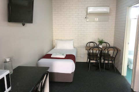 Atlas Motel - Accommodation Brisbane 0