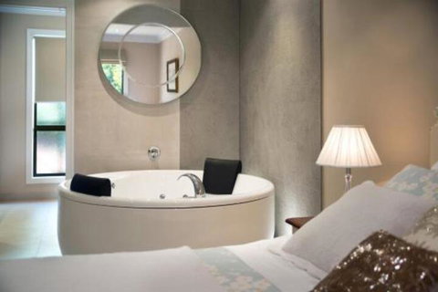 Ducks Bay - Accommodation Brisbane 0