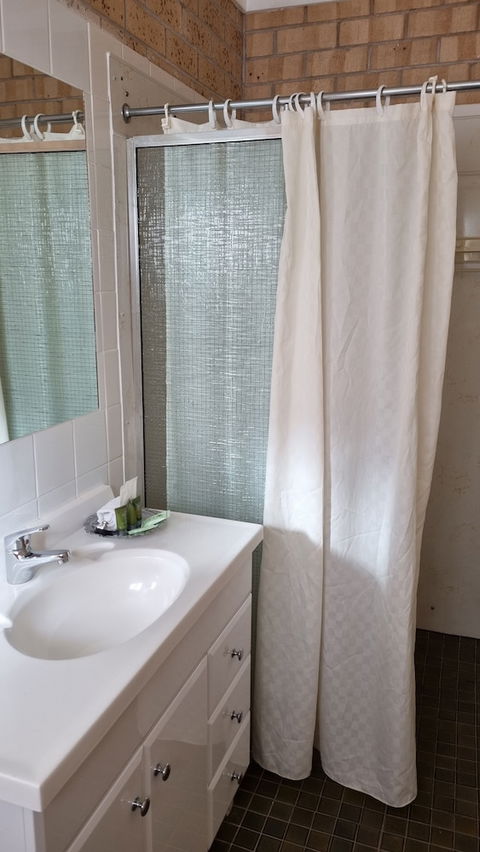 Lone Pine Motel - Corowa - Accommodation Brisbane 5