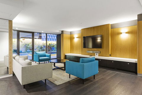 LAURENT Views Of MCG & Yarra River + Fed Square - Accommodation Brisbane 6