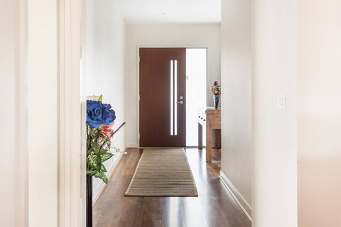 5br Luxury House 20 Min To Cbd Spacious Living - Accommodation Brisbane 1