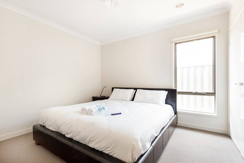 5br Luxury House 20 Min To Cbd Spacious Living - Accommodation Brisbane 5