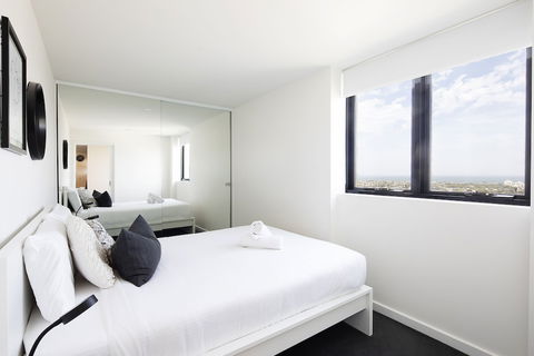 Crown Internation S Collection - Accommodation Brisbane 6