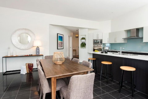 Mollymook Beachfront Penthouse 9 - Accommodation Brisbane 5