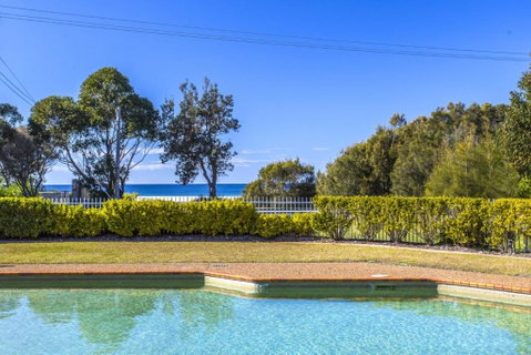 Fathoms 8 Mollymook - Accommodation Brisbane 1