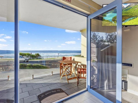 Aqua Shores Studio - Accommodation Brisbane 1