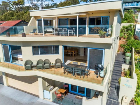 Aqua Shores Award Winning Apartment - Accommodation Brisbane 2
