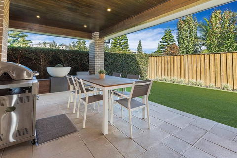 Luxury Brand New Home - Accommodation Brisbane 1