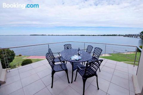 Brookwater Waterfront On Lake Mulwala - Accommodation Brisbane 2