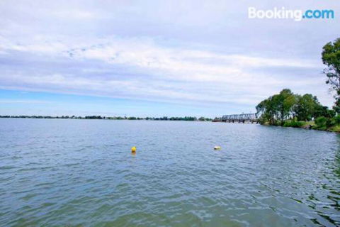 Brookwater Waterfront On Lake Mulwala - Accommodation Brisbane 4