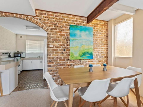 Ocean St. Holiday Apartment - Accommodation Brisbane 5