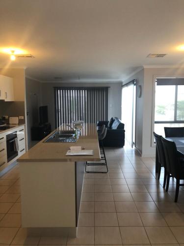 The Baltimore Family Home Getaway - Accommodation Brisbane 5