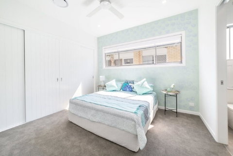 GC Private Homes - Waterfront Villas - Accommodation Brisbane 6