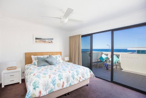 Beachfront Apartment 10 - Accommodation Brisbane 6