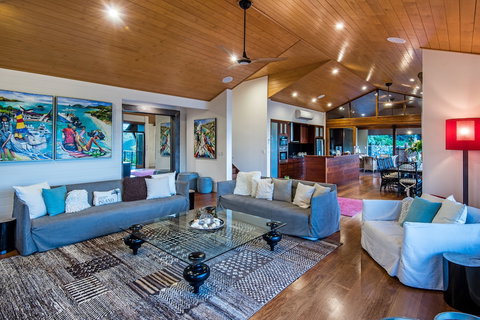 Iluka Luxury House With Ocean Views On Half Acre With Pool And Two Golf Buggies - Accommodation Brisbane 1