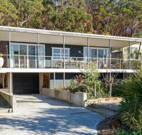 Palmwood at Hyams Beach 4pm Check Out Sundays