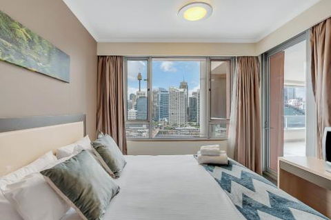 DREAM HARBOUR VIEW 2 BRM / GYM POOL & PARKING - Accommodation Brisbane 4