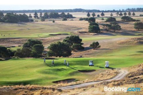 Eagles Nest - Accommodation Brisbane 3