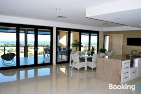 Eagles Nest - Accommodation Brisbane 4