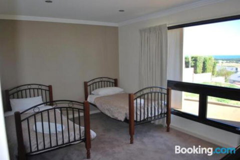 Eagles Nest - Accommodation Brisbane 2