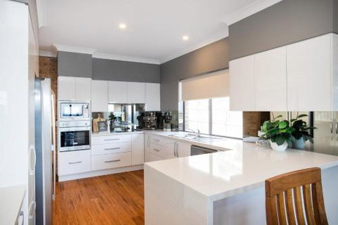 Panoramic Views 170 Mitchell Pde - Accommodation Brisbane 3
