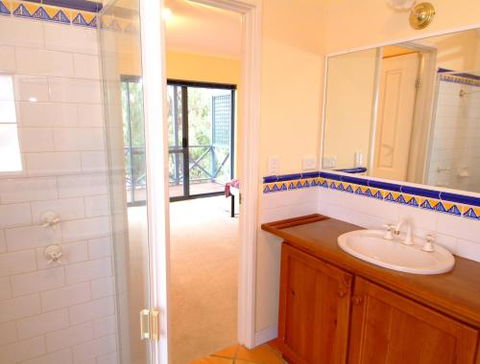Beach Casa - Accommodation Brisbane 3