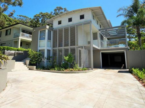 Beachdaze At Hyams 4pm Check Out Sundays - Accommodation Brisbane 3