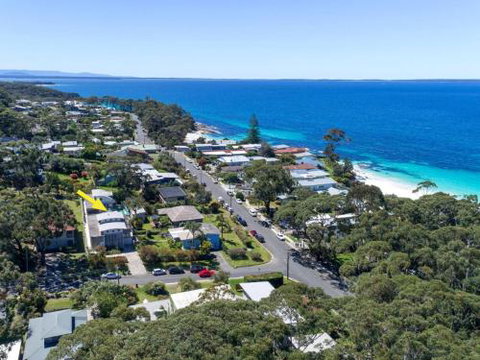 Beachdaze At Hyams 4pm Check Out Sundays - Accommodation Brisbane 2