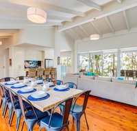 Harlequin Beach House 4pm Check Out Sundays - Accommodation Brisbane