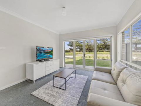 SEA MIST Gerringong 4pm Check Out Sundays - Accommodation Brisbane 2