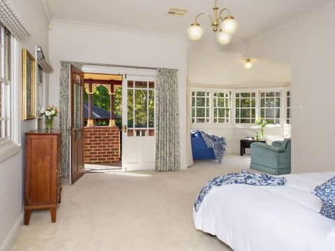 THE ELMS Berry Berry & Surrounds 4pm Check Out Sundays - Accommodation Brisbane 3