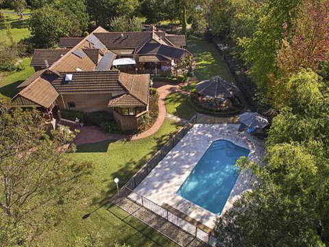 THE ELMS Berry Berry & Surrounds 4pm Check Out Sundays - Accommodation Brisbane 2