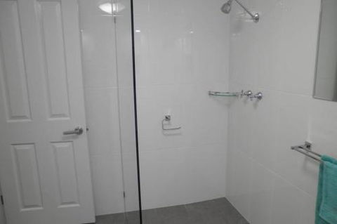 Almonta Apartments On The Water Front - Accommodation Brisbane 6