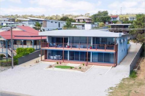 Almonta Apartments On The Water Front - Accommodation Brisbane 0