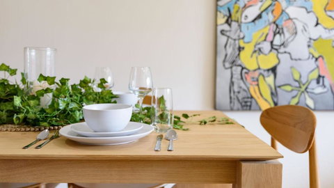 Trentham Central Villas 6 BR / Ensuite / Sleeps 12 - Accommodation Brisbane 2