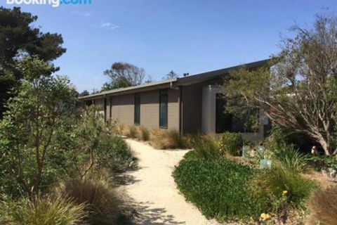 3 Anderson Avenue Sandy Point - Accommodation Brisbane 6