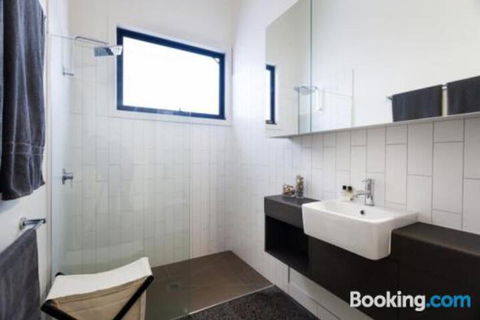 3 Anderson Avenue Sandy Point - Accommodation Brisbane 1