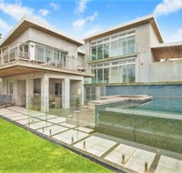 Beachfront Location 28 Mitchell Pde - Accommodation Brisbane