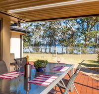 Loralyn in Sanctuary Point 4pm Check Out Sundays - Accommodation Brisbane