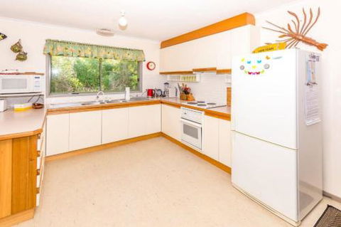 Sixteen Ash Ave Sandy Point - Accommodation Brisbane 3