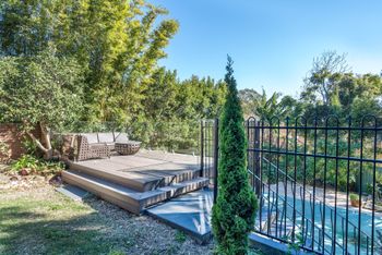 Spacious 4 Bedroom House The Hill - Accommodation Brisbane 6