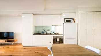 The Apartment Service NEWT1 - Accommodation Brisbane 6