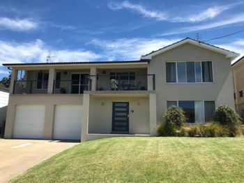 Ocean House At Mollymook - Accommodation Brisbane 0