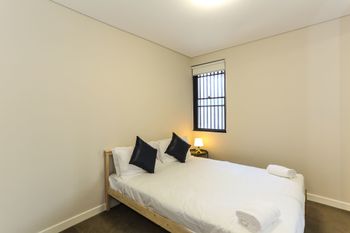 Spacious Apartment At Waitara - Accommodation Brisbane 4