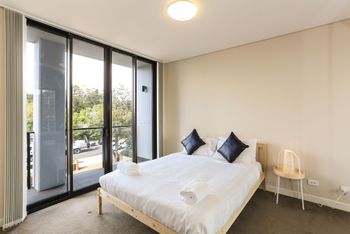Spacious Apartment At Waitara - Accommodation Brisbane 3