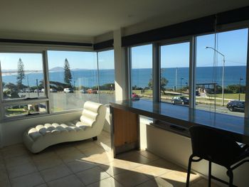 Headlands 24 - Accommodation Brisbane 4
