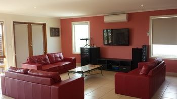 Holiday Makers - Accommodation Brisbane 1