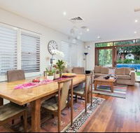 Stunning East Suburb Coastal Home H373 - Accommodation Brisbane